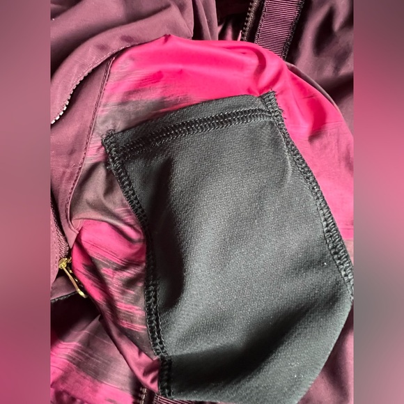 Lululemon Athletica Rain for Daze Jacket Bordeaux Drama Pigment Berry Rumble 4 - Picture 10 of 11